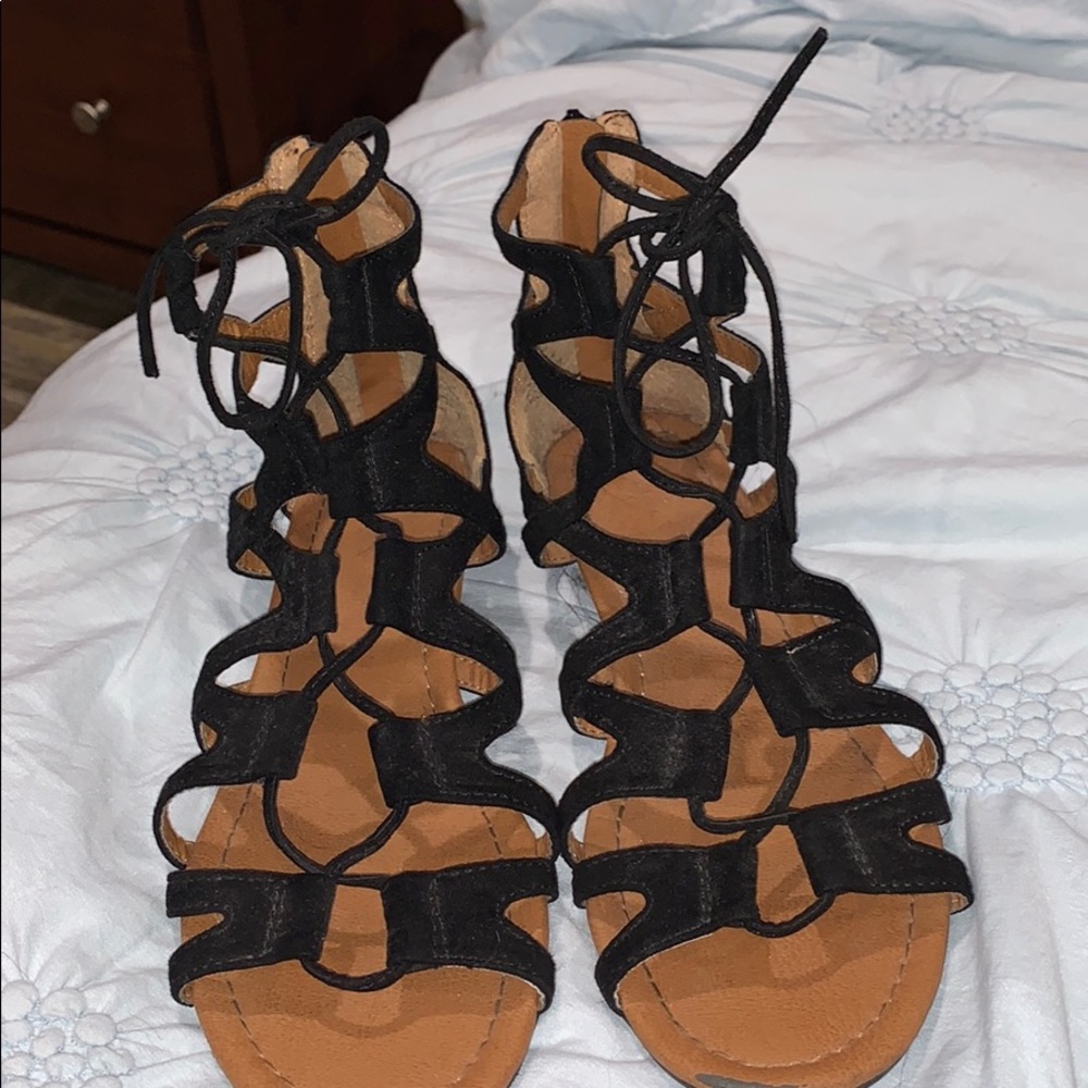 Sandles